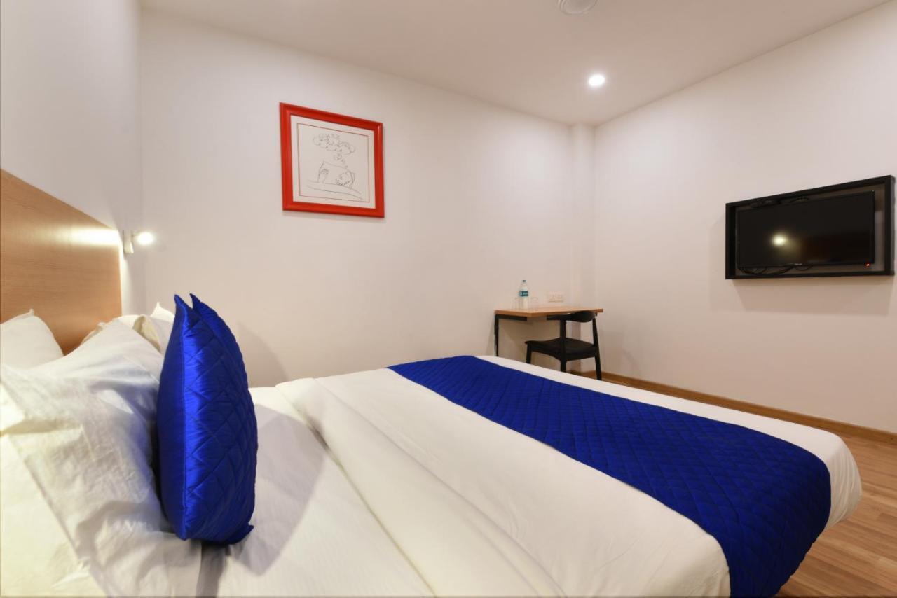 Hotel Saffron Gold Νέο Δελχί Εξωτερικό φωτογραφία